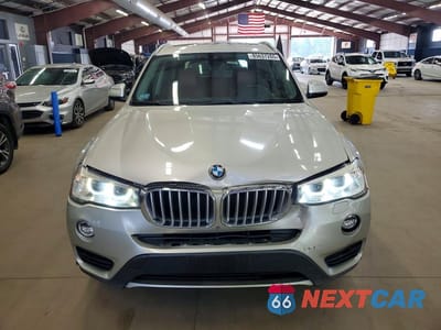 Piąte zdjęcie samochodu w środku: 2015 BMW X3 XDRIVE28I VIN:5UXWX9C53F0D61914 - miniatura