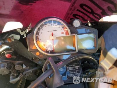 Zdjęcie 7 z 9 samochodu: 2010 BMW S 1000 RR VIN:WB1051705AZV40449 - miniatura