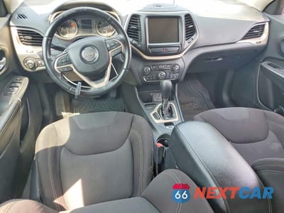Zdjęcie 8 z 13 samochodu: 2016 JEEP CHEROKEE LATITUDE VIN:1C4PJLCS1GW233550 - miniatura