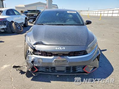 Piąte zdjęcie samochodu w środku: 2022 KIA FORTE GT LINE VIN:3KPF54AD8NE438364 - miniatura