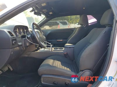 Zdjęcie 7 z 12 samochodu: 2014 DODGE CHALLENGER SXT VIN:2C3CDYAG4EH127109 - miniatura