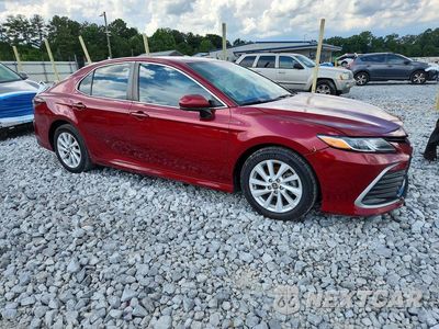 Czwarte zdjęcie samochodu z boku: 2022 TOYOTA CAMRY LE VIN:4T1C11AKXNU667377 - miniatura