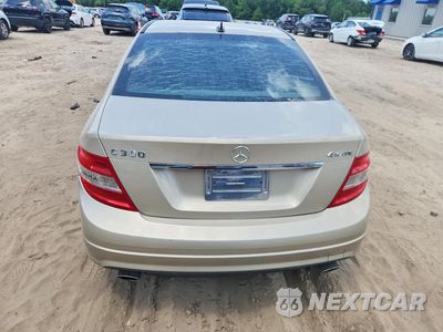 Zdjęcie 6 z 12 samochodu: 2011 MERCEDES-BENZ C VIN:WDDGF8BB7BR145650 - miniatura