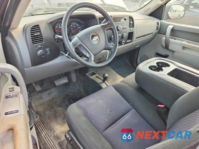 Zdjęcie 8 z 12 samochodu: 2010 CHEVROLET SILVERADO K1500 VIN:1GCPKPEAXAZ201484 - miniatura