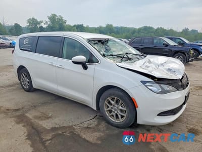 Czwarte zdjęcie samochodu z boku: 2022 CHRYSLER VOYAGER LX VIN:2C4RC1CG7NR159026 - miniatura