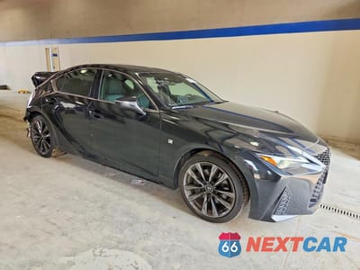 Czwarte zdjęcie samochodu z boku: 2024 LEXUS IS 350 F SPORT VIN:JTHGZ1E24R5036812 - miniatura