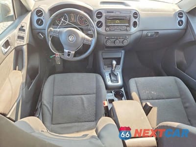 Zdjęcie 8 z 12 samochodu: 2013 VOLKSWAGEN TIGUAN S VIN:WVGAV7AX8DW553973 - miniatura
