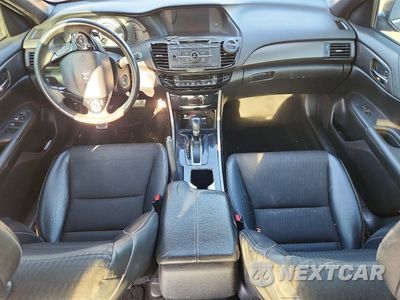 Zdjęcie 8 z 13 samochodu: 2016 HONDA ACCORD SPORT VIN:1HGCR2F54GA198461 - miniatura