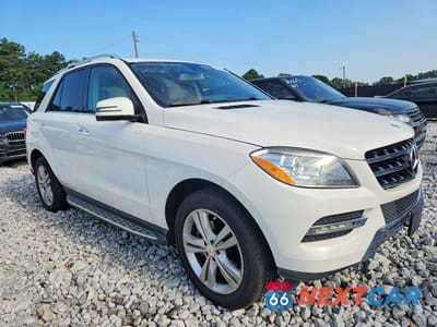 Czwarte zdjęcie samochodu z boku: 2015 MERCEDES-BENZ ML 350 4MATIC VIN:4JGDA5HB5FA446581 - miniatura