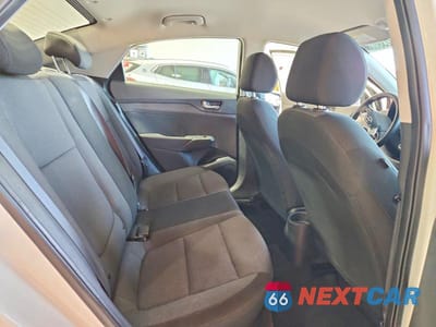 Zdjęcie 10 z 12 samochodu: 2021 HYUNDAI ACCENT SE VIN:3KPC24A63ME132040 - miniatura