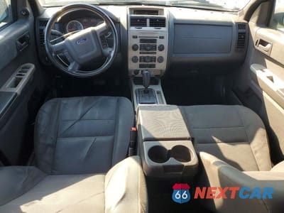 Zdjęcie 8 z 13 samochodu: 2012 FORD ESCAPE XLT VIN:1FMCU9DG8CKB98831 - miniatura