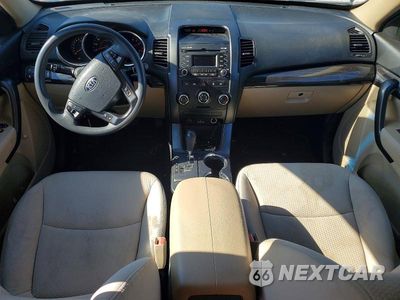Zdjęcie 8 z 13 samochodu: 2011 KIA SORENTO LX VIN:5XYKTDA24BG067253 - miniatura