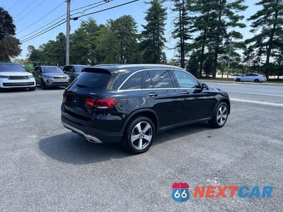 Czwarte zdjęcie samochodu z boku: 2022 MERCEDES-BENZ GLC 300 4MATIC VIN:W1N0G8EB3NG093124 - miniatura