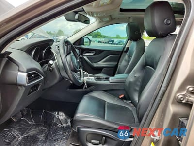 Zdjęcie 7 z 13 samochodu: 2017 JAGUAR F-PACE PREMIUM VIN:SADCJ2BN9HA092332 - miniatura