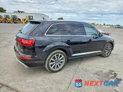 Trzecie zdjęcie samochodu z tyłu: 2017 AUDI Q7 PRESTIGE VIN:WA1VAAF74HD015418 - miniatura