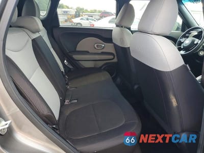 Zdjęcie 10 z 12 samochodu: 2016 KIA SOUL BASE VIN:KNDJN2A22G7284654 - miniatura