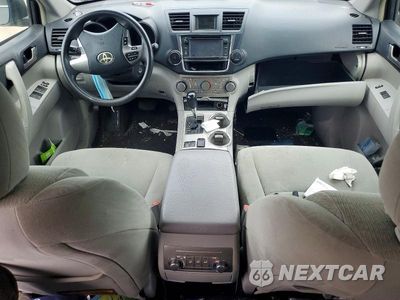 Zdjęcie 8 z 12 samochodu: 2013 TOYOTA HIGHLANDER PLUS VIN:5TDBK3EH0DS226626 - miniatura