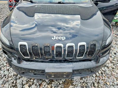 Zdjęcie 12 z 14 samochodu: 2016 JEEP CHEROKEE LATITUDE VIN:1C4PJMCS1GW277893 - miniatura