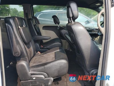 Zdjęcie 10 z 12 samochodu: 2019 DODGE GRAND CARAVAN SXT VIN:2C4RDGCG0KR774545 - miniatura