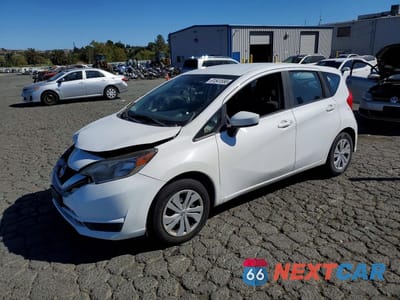 2018 NISSAN VERSA NOTE S 3N1CE2CP4JL366165 - główne zdjęcie licytacji z USA - miniatura