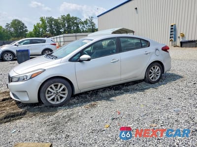 2017 KIA FORTE LX 3KPFL4A78HE021637 - główne zdjęcie licytacji z USA - miniatura