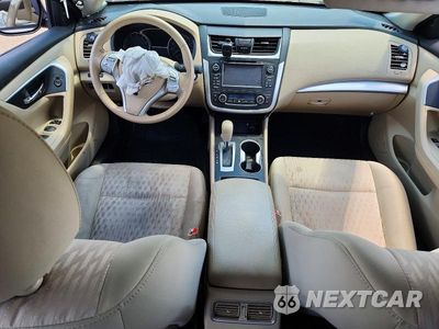 Zdjęcie 8 z 12 samochodu: 2017 NISSAN ALTIMA 2.5 SV VIN:1N4AL3AP3HC129097 - miniatura