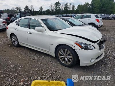 Czwarte zdjęcie samochodu z boku: 2013 INFINITI M35H BASE VIN:JN1EY1AP9DM650124 - miniatura