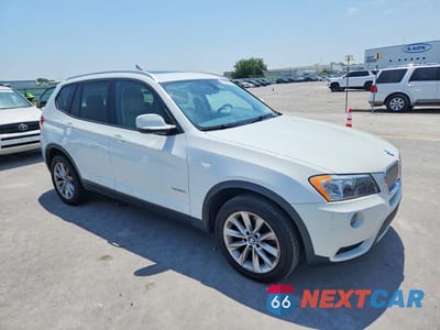 Czwarte zdjęcie samochodu z boku: 2014 BMW X3 XDRIVE28I VIN:5UXWX9C56E0D16268 - miniatura