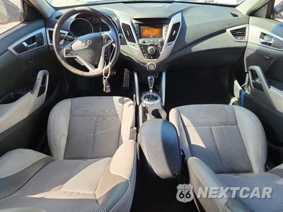 Zdjęcie 8 z 12 samochodu: 2013 HYUNDAI VELOSTER BASE VIN:KMHTC6AD5DU097697 - miniatura