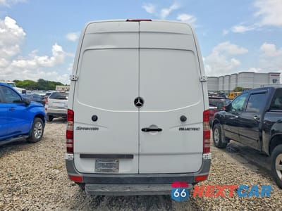 Zdjęcie 6 z 13 samochodu: 2012 MERCEDES-BENZ SPRINTER 2500 VIN:WD3PE7CC7C5653151 - miniatura