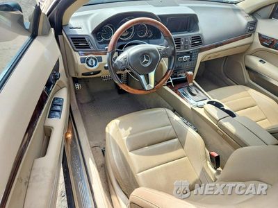 Zdjęcie 8 z 12 samochodu: 2012 MERCEDES-BENZ E 350 VIN:WDDKK5KF2CF150944 - miniatura