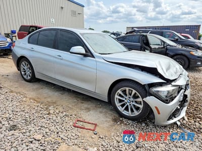 Czwarte zdjęcie samochodu z boku: 2016 BMW 320 XI VIN:WBA8E5G55GNT93104 - miniatura