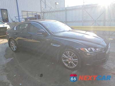 Czwarte zdjęcie samochodu z boku: 2017 JAGUAR XE PREMIUM VIN:SAJAD4BN8HA952227 - miniatura