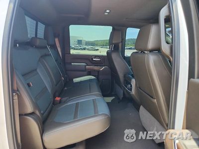 Zdjęcie 11 z 14 samochodu: 2022 GMC SIERRA K2500 DENALI VIN:1GT49REY1NF194617 - miniatura