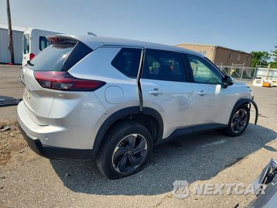Trzecie zdjęcie samochodu z tyłu: 2025 NISSAN ROGUE SV VIN:5N1BT3BA6SC818398 - miniatura