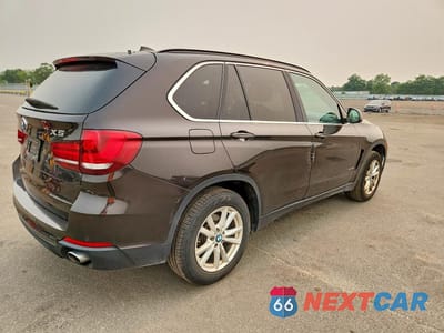 Trzecie zdjęcie samochodu z tyłu: 2015 BMW X5 XDRIVE35I VIN:5UXKR0C56F0K58102 - miniatura