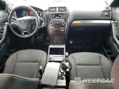 Zdjęcie 8 z 13 samochodu: 2018 FORD EXPLORER POLICE INTERCEPTOR VIN:1FM5K8AR8JGB12318 - miniatura