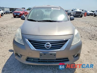 Piąte zdjęcie samochodu w środku: 2014 NISSAN VERSA 1.6 S VIN:3N1CN7AP5EL809915 - miniatura