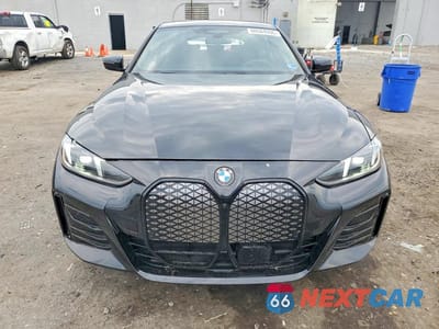 Piąte zdjęcie samochodu w środku: 2026 BMW I4 XDRIVE40 VIN:WBY43HD05TFW49911 - miniatura