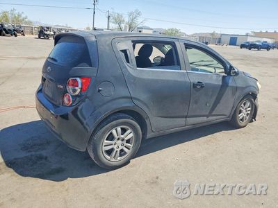 Trzecie zdjęcie samochodu z tyłu: 2012 CHEVROLET SONIC VIN:1G1JC6SB6C4206250 - miniatura
