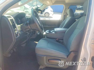 Zdjęcie 7 z 13 samochodu: 2018 RAM 1500 ST VIN:1C6RR6FTXJS305178 - miniatura