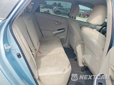 Zdjęcie 10 z 13 samochodu: 2015 TOYOTA PRIUS TWO VIN:JTDKN3DU4F1960997 - miniatura