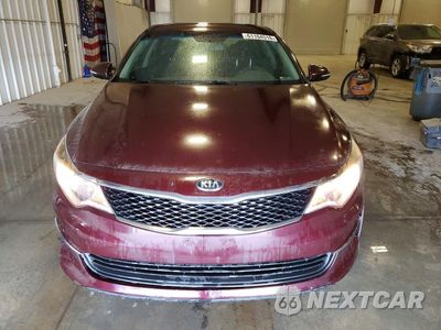 Piąte zdjęcie samochodu w środku: 2017 KIA OPTIMA LX VIN:5XXGT4L32HG139141 - miniatura