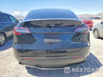 Zdjęcie 6 z 13 samochodu: 2023 TESLA MODEL Y VIN:7SAYGDEE6PF780448 - miniatura