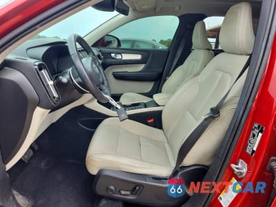 Zdjęcie 7 z 13 samochodu: 2019 VOLVO XC40 T5 MOMENTUM VIN:YV4162UK3K2154104 - miniatura