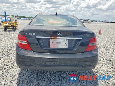 Zdjęcie 6 z 12 samochodu: 2015 MERCEDES-BENZ C 250 VIN:WDDGJ4HB3FG415988 - miniatura