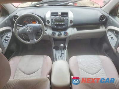 Zdjęcie 8 z 13 samochodu: 2006 TOYOTA RAV4 BASE VIN:JTMBD33V766022220 - miniatura