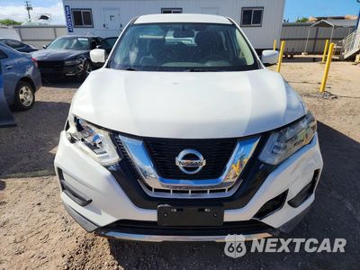 Piąte zdjęcie samochodu w środku: 2017 NISSAN ROGUE S VIN:JN8AT2MT9HW133641 - miniatura