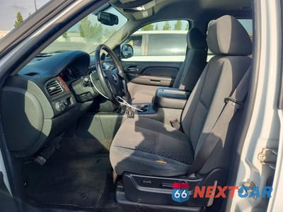 Zdjęcie 7 z 13 samochodu: 2007 CHEVROLET SUBURBAN C1500 VIN:3GNFC16067G196649 - miniatura