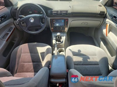 Zdjęcie 8 z 12 samochodu: 2001 VOLKSWAGEN PASSAT GLS VIN:WVWAH63B51P026373 - miniatura